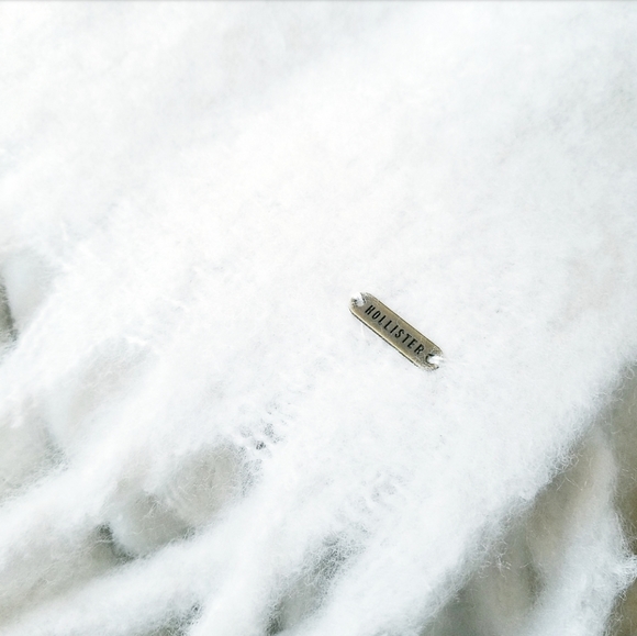 🍒NWT🍒 HOLLISTER SOFT AS CLOUDS LONG SCARF - Picture 2 of 5